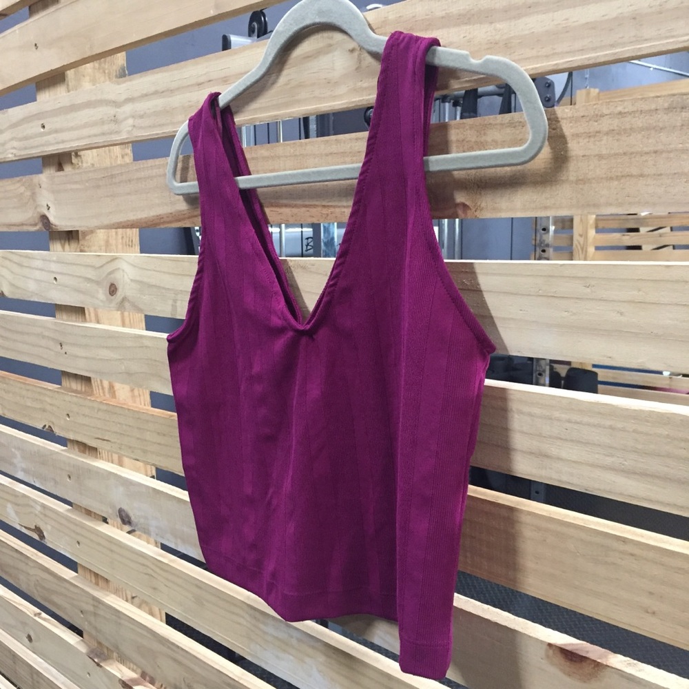 NWT V neck purple M Zara crop top